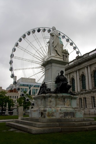 Queen Victoria with Ferris wheel