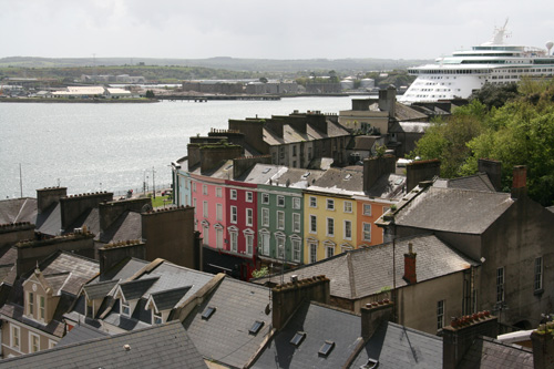 Looking towards the bay and cruise ship