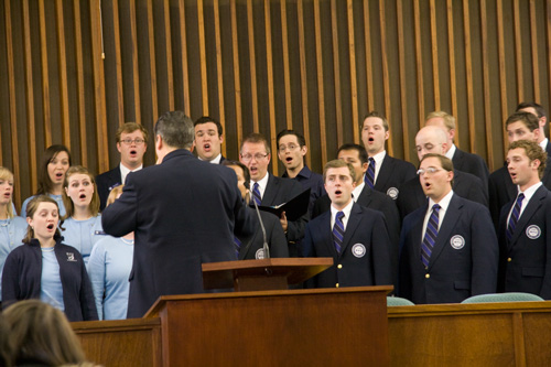 "How Can I Keep From Singing" with Tommy Glenn singing tenor